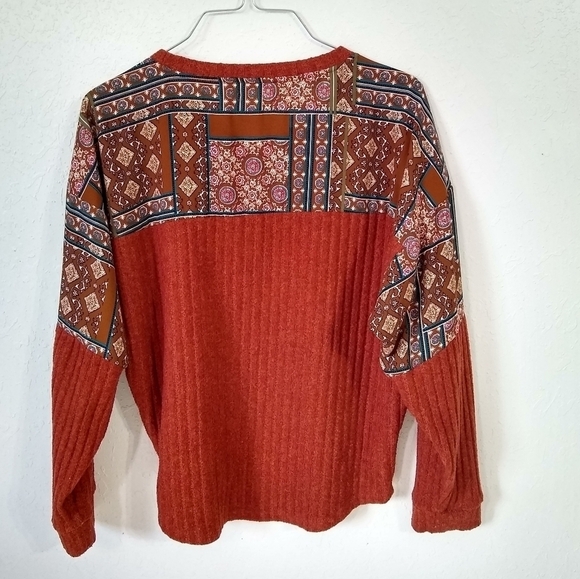 SALE 🛍️ MAURICES burnt orange mix print ribbed top Womens size S - Picture 2 of 11